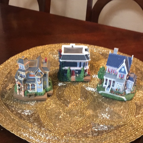 New Liberty Falls Collection 3x$20 - Picture 10 of 12